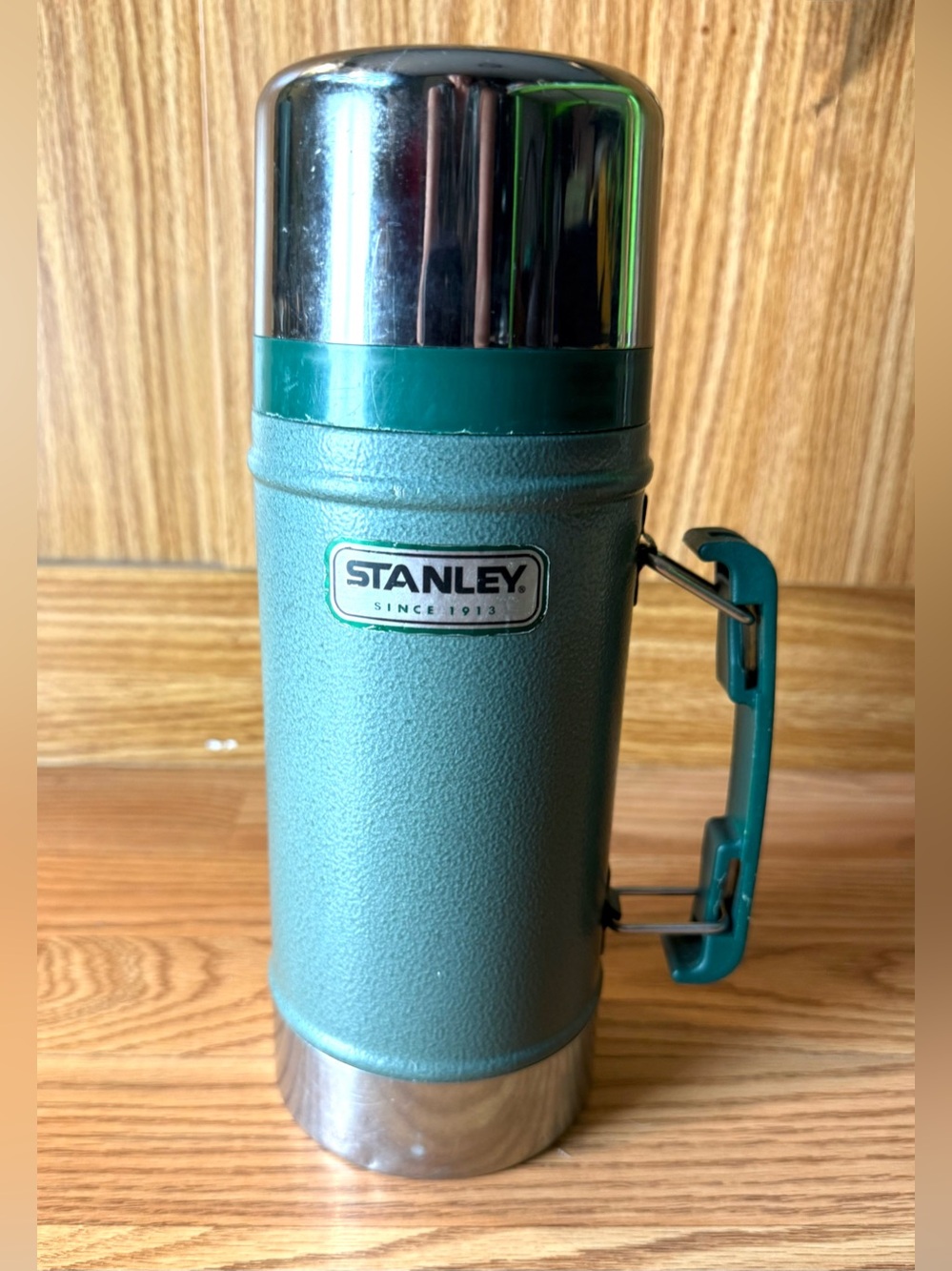 Aladdin Stanley Thermos Bottle 24 oz Wide-Mouth Green Thermos With Cup